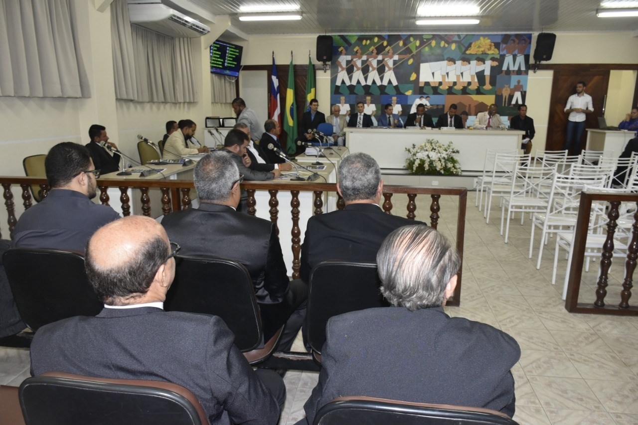 Camacã: Sessão Solene marca aniversário da Cidade e Homenageia figuras ilustres